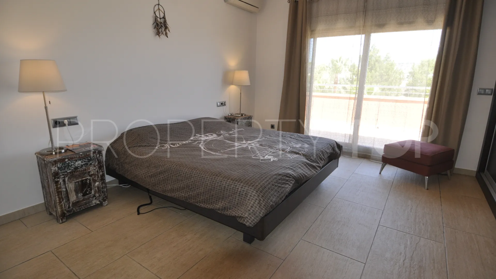 For sale Puerta Fenicia 5 bedrooms villa