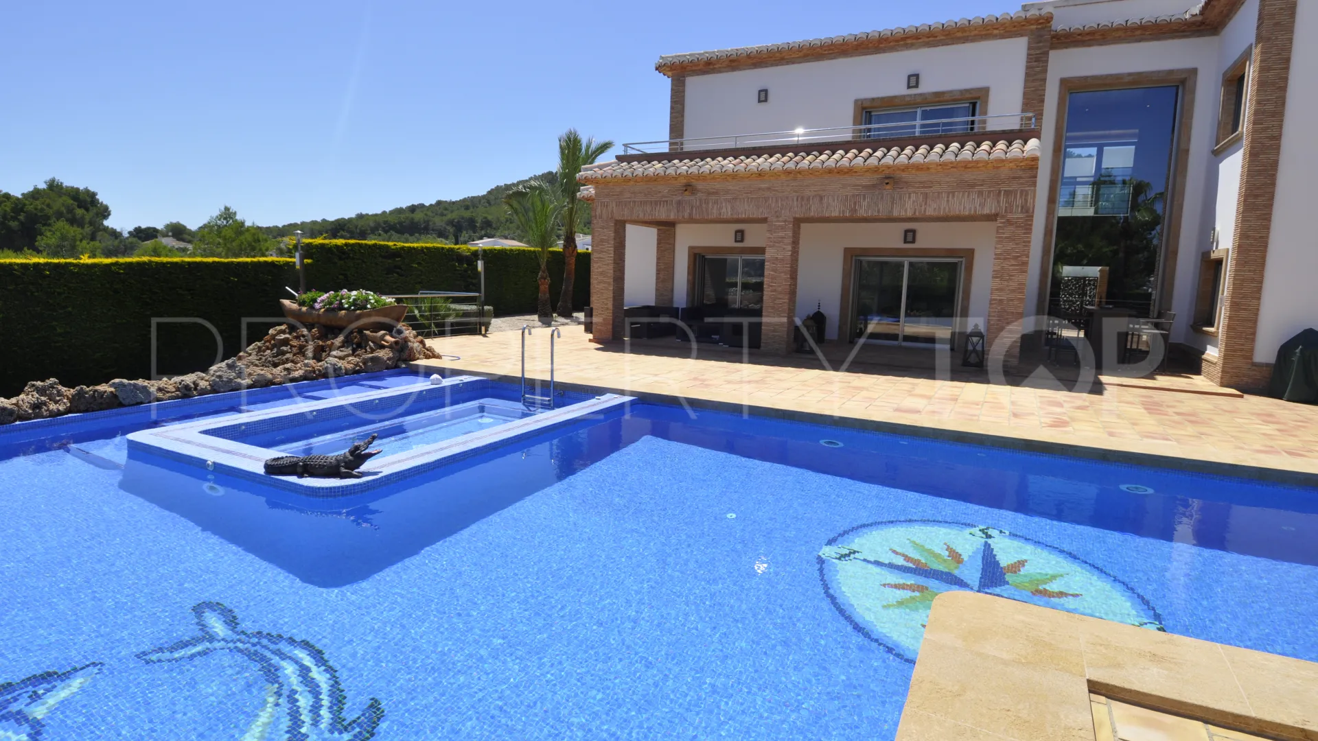 For sale Puerta Fenicia 5 bedrooms villa
