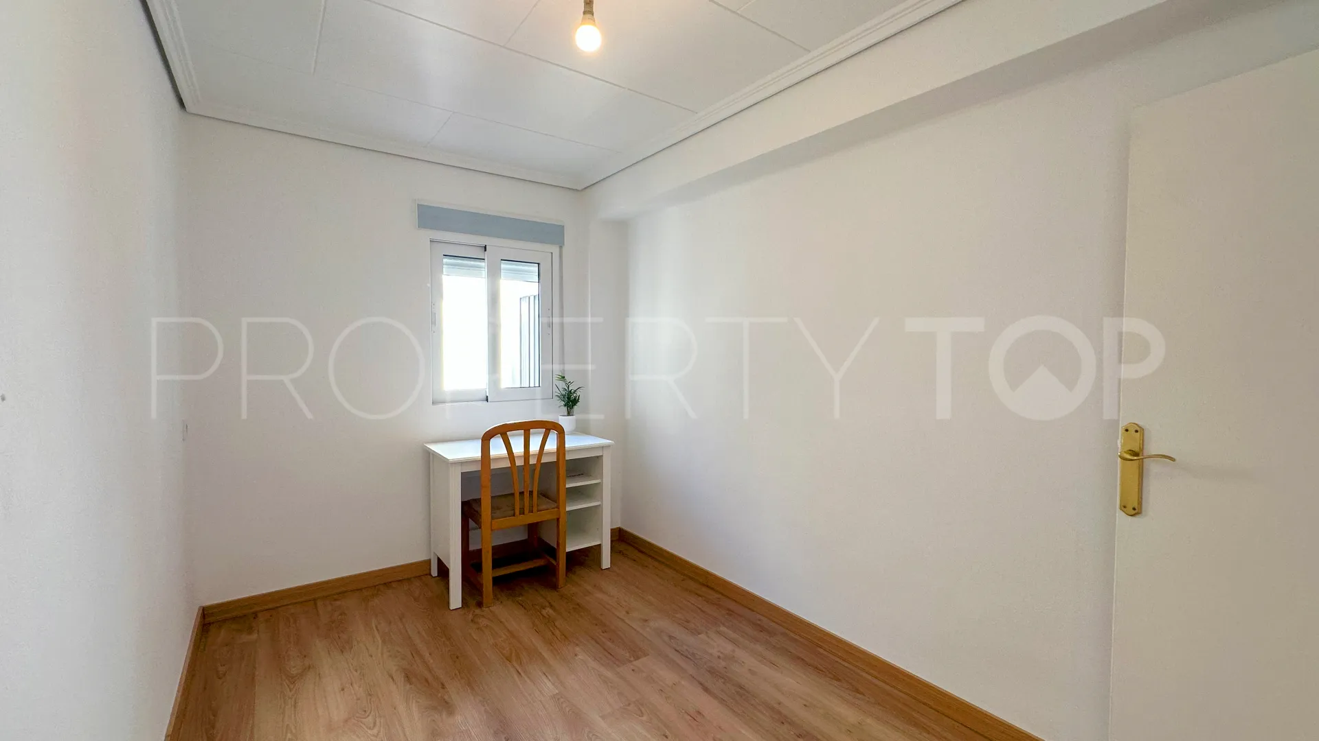Flat with 3 bedrooms for sale in Benetusser