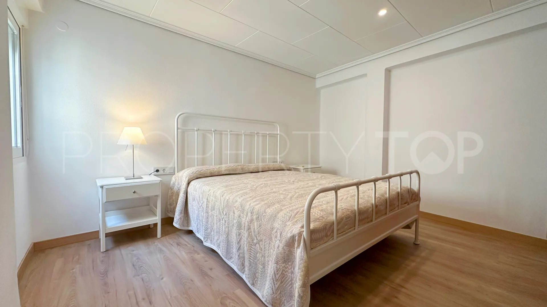 Flat with 3 bedrooms for sale in Benetusser