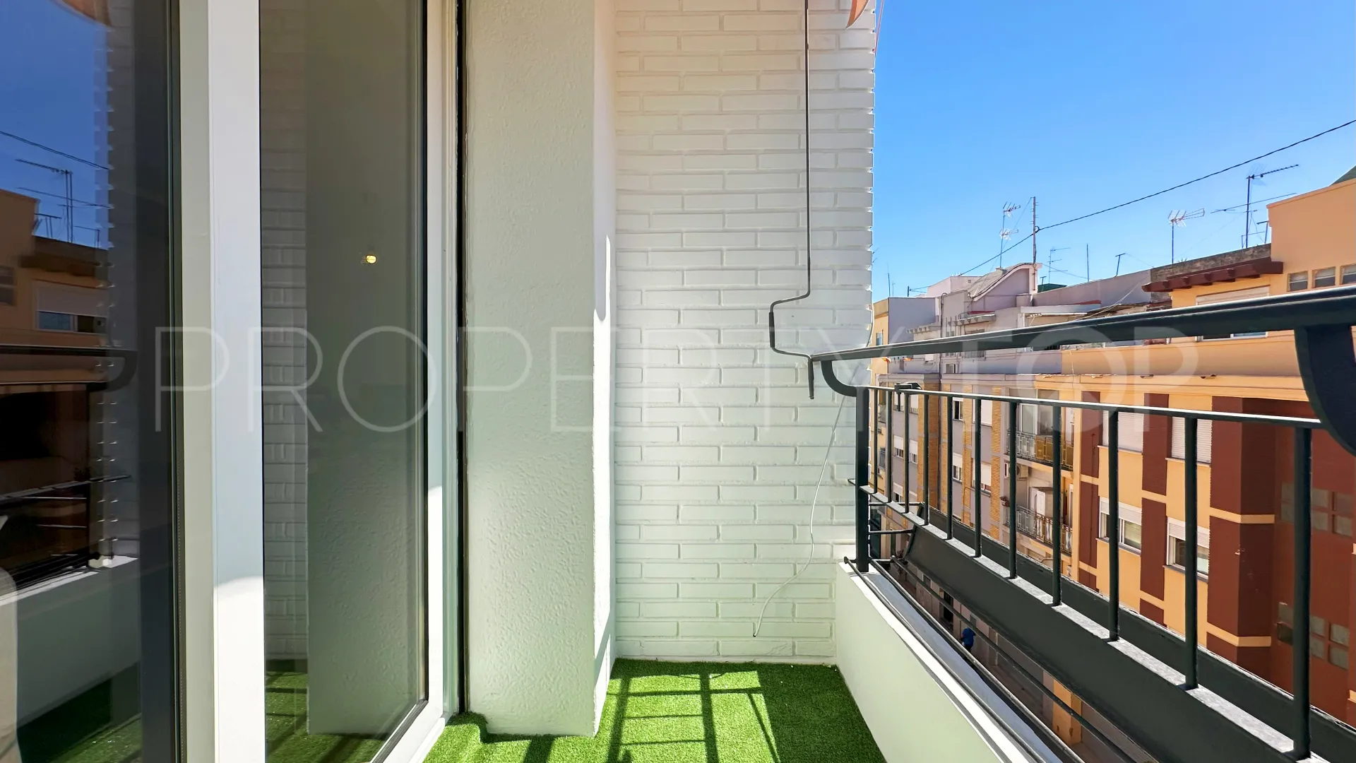 Flat with 3 bedrooms for sale in Benetusser