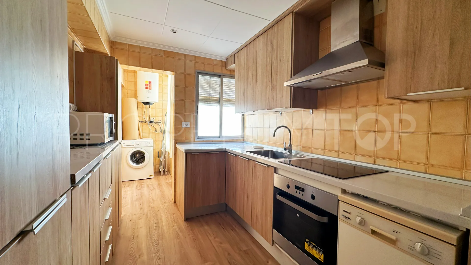 Flat with 3 bedrooms for sale in Benetusser