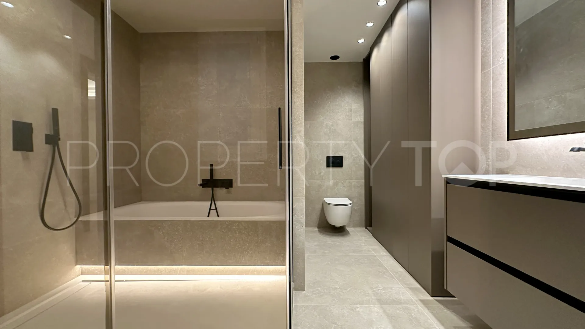 Buy L'Eixample apartment