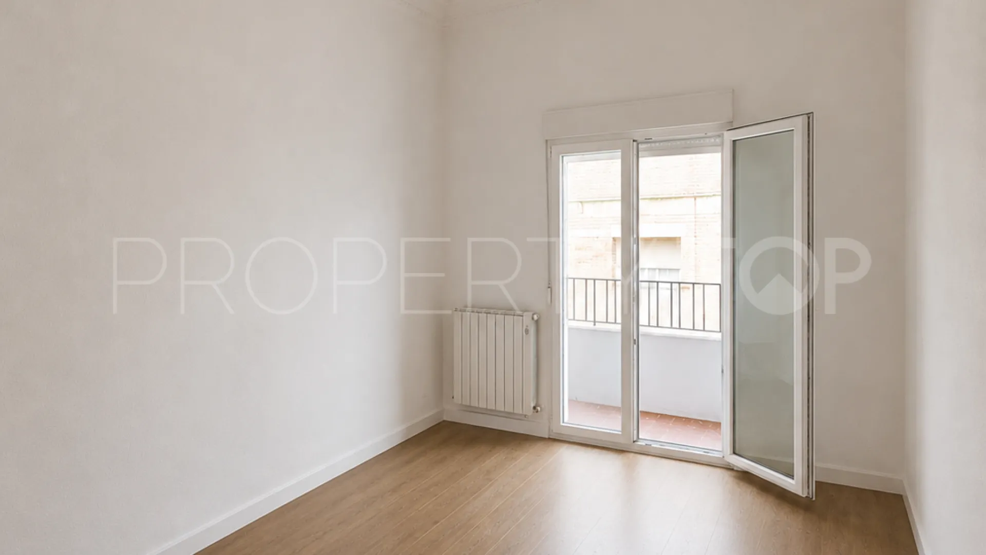 Apartamento en venta de 4 dormitorios en Camins al Grau