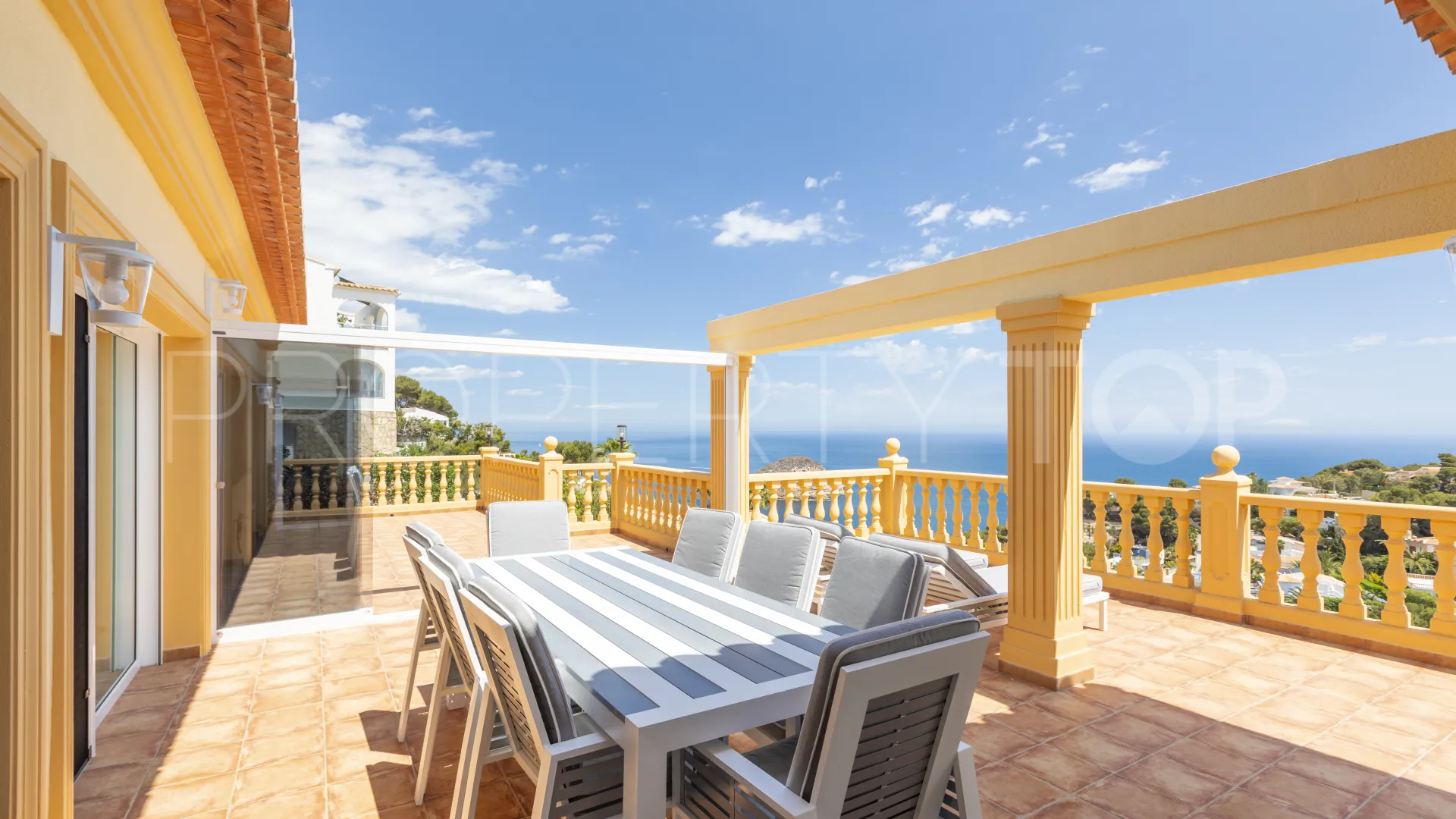 Villa a la venta en Balcon al Mar de 4 dormitorios