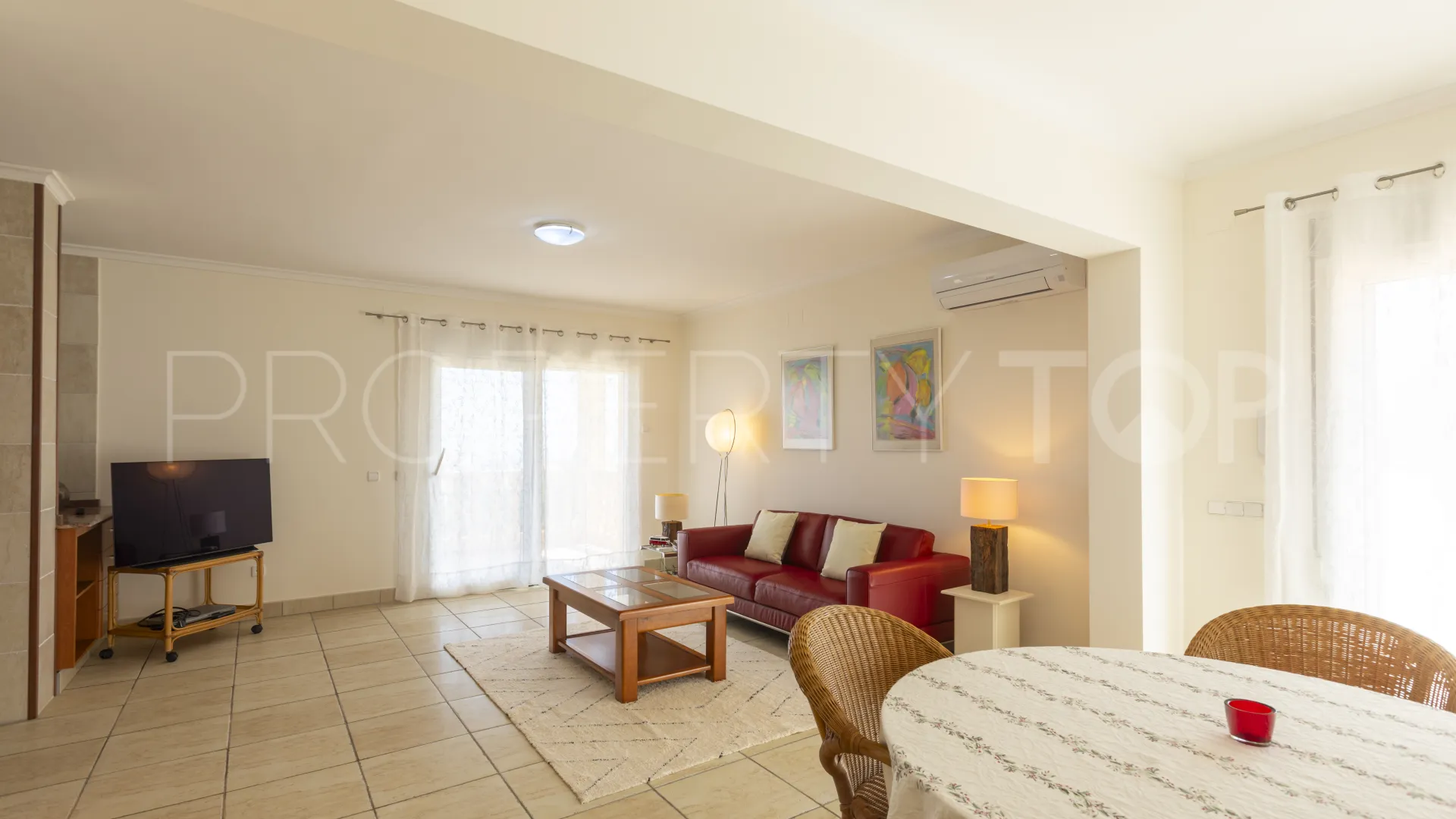 Villa a la venta en Balcon al Mar de 4 dormitorios
