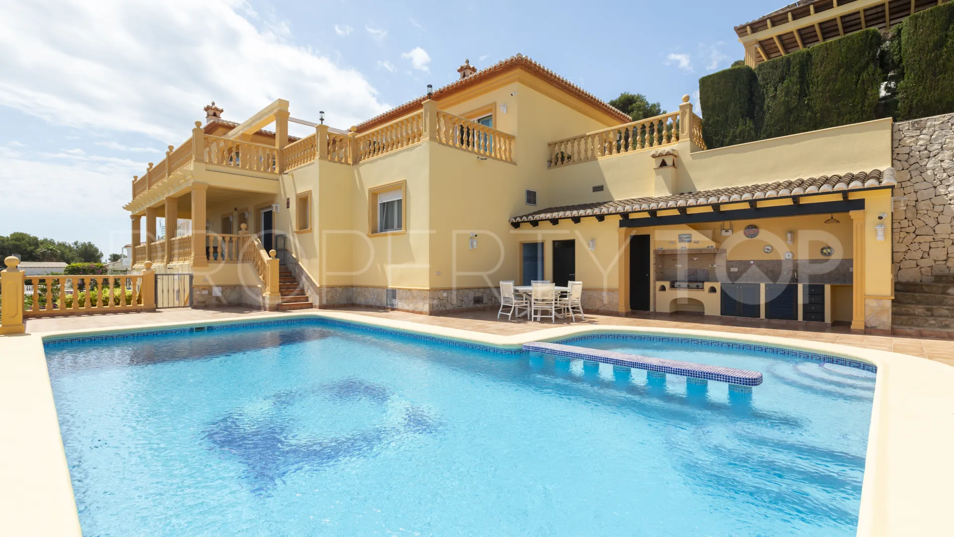 Villa a la venta en Balcon al Mar de 4 dormitorios