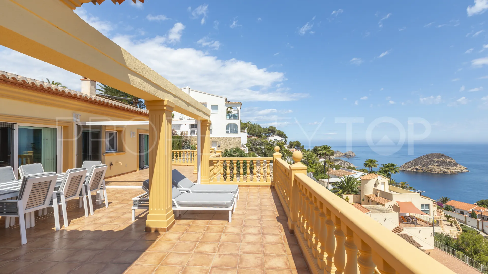 Villa a la venta en Balcon al Mar de 4 dormitorios