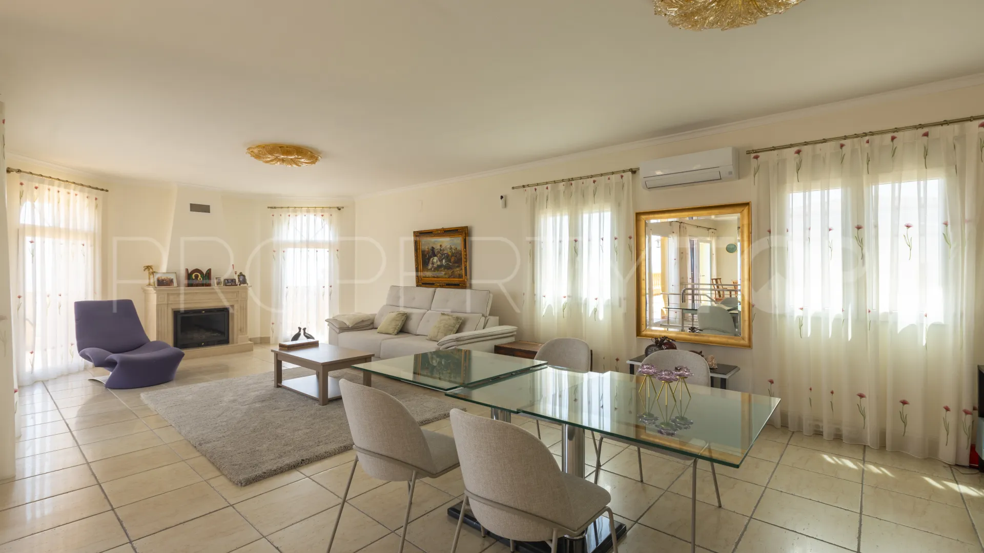 Villa a la venta en Balcon al Mar de 4 dormitorios