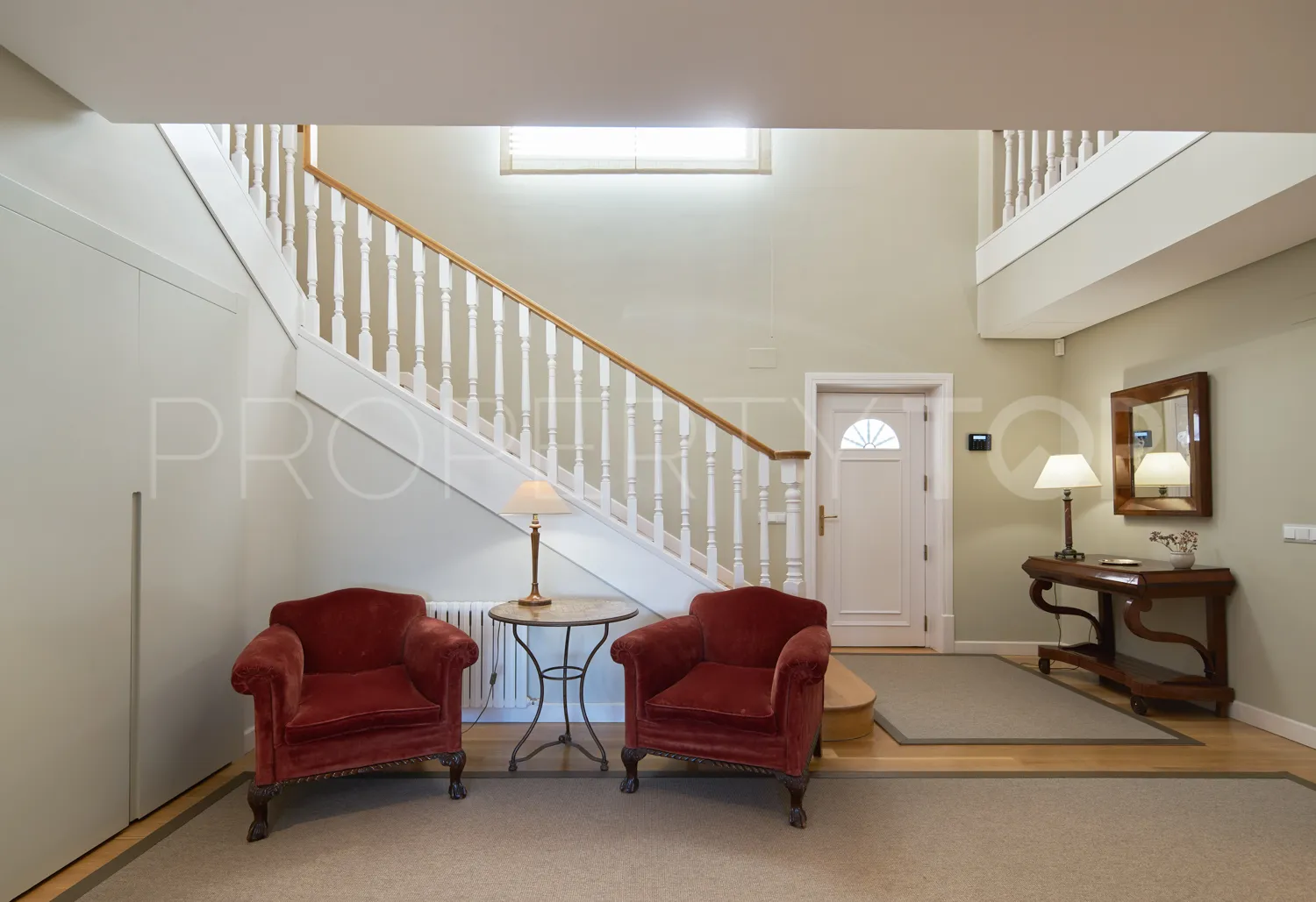 8 bedrooms Las Rozas villa for sale