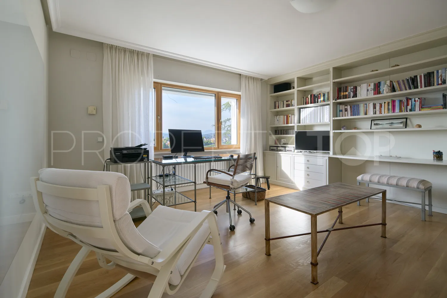 8 bedrooms Las Rozas villa for sale