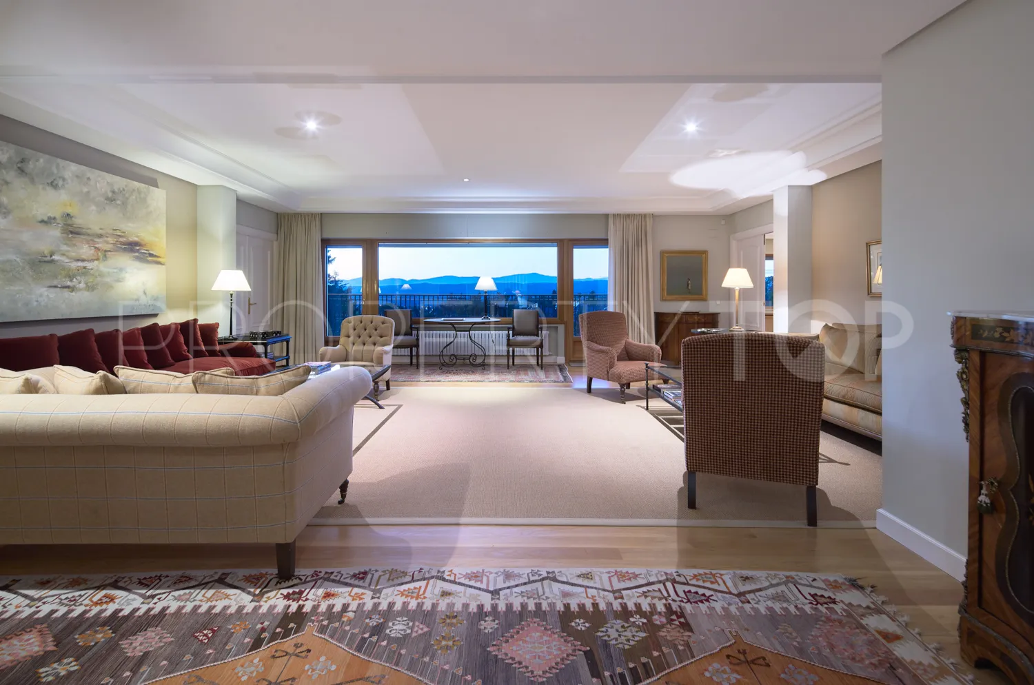 8 bedrooms Las Rozas villa for sale
