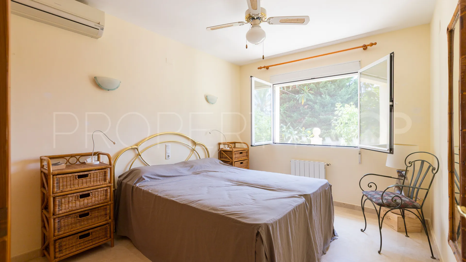Se vende villa con 4 dormitorios en Portichol
