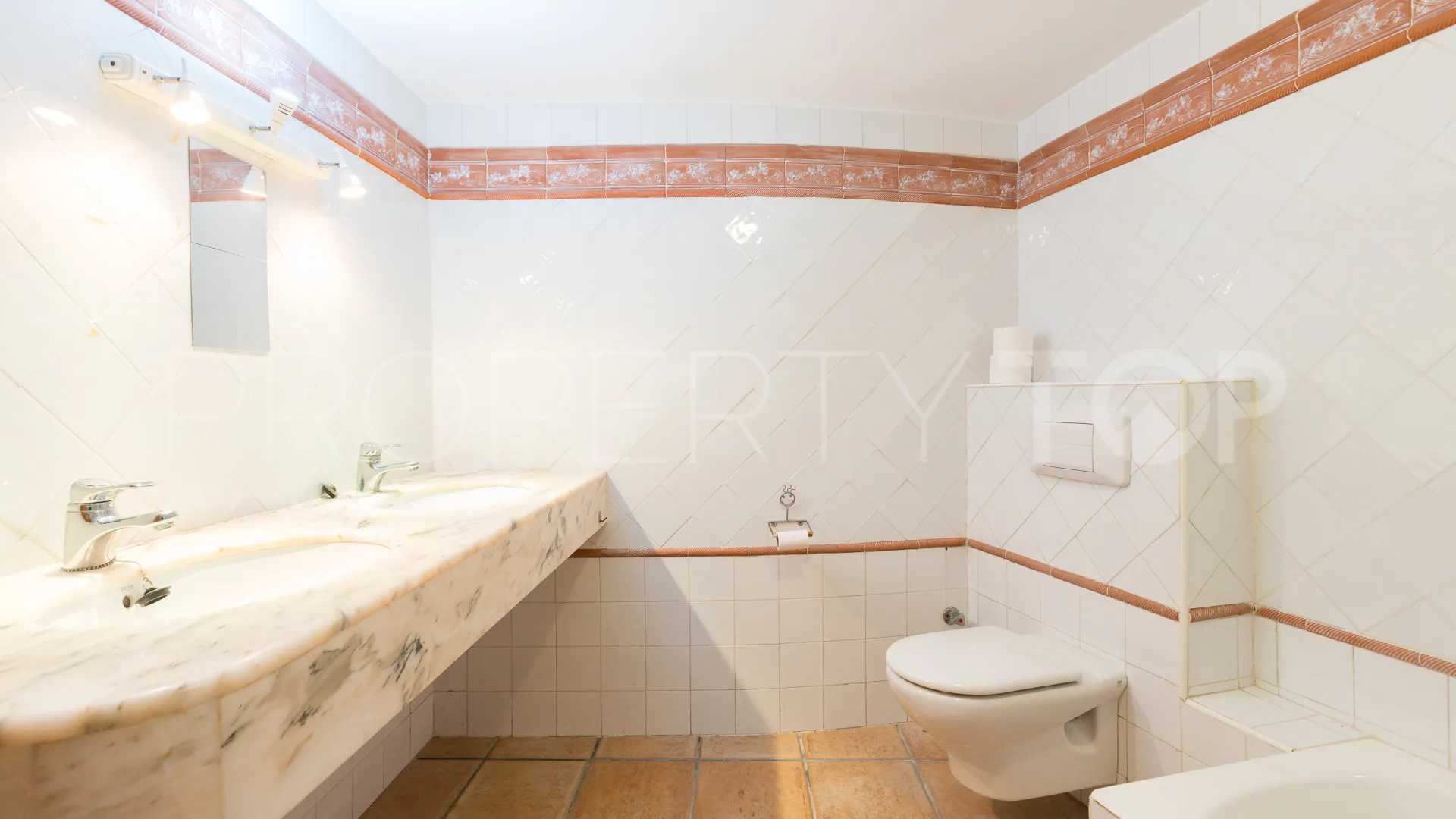 Se vende villa con 4 dormitorios en Portichol