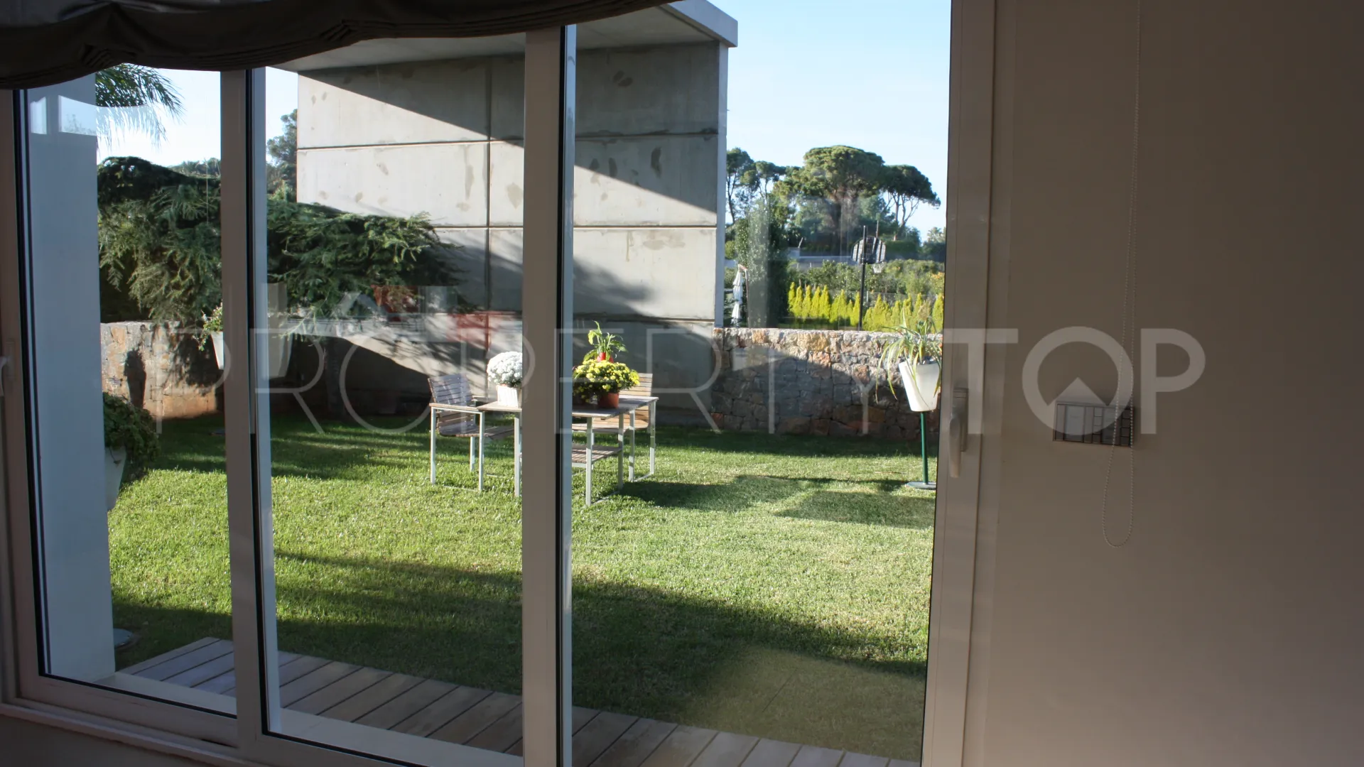 Villa a la venta con 3 dormitorios en Denia