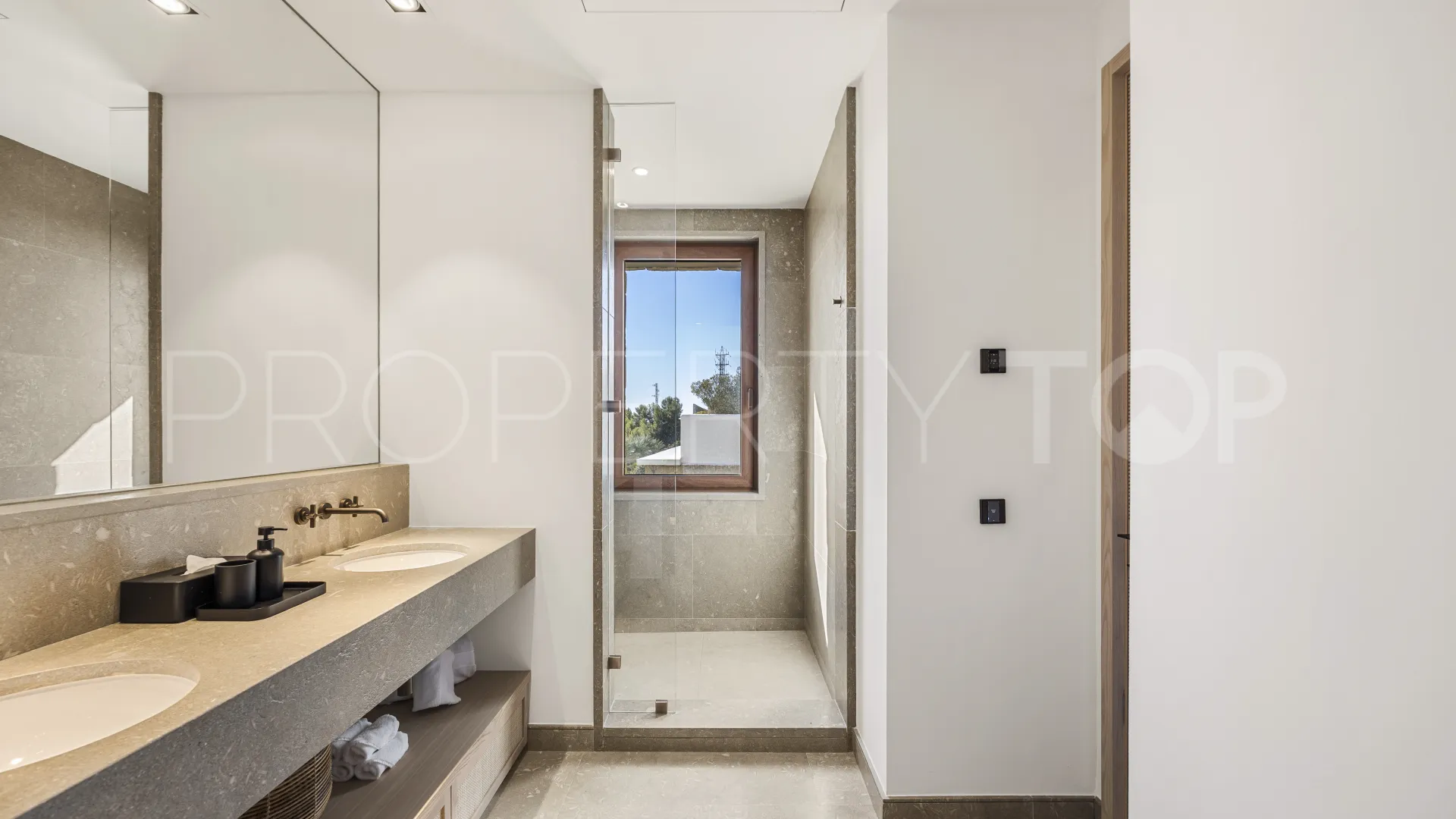 Apartment in Finca Cortesin for sale