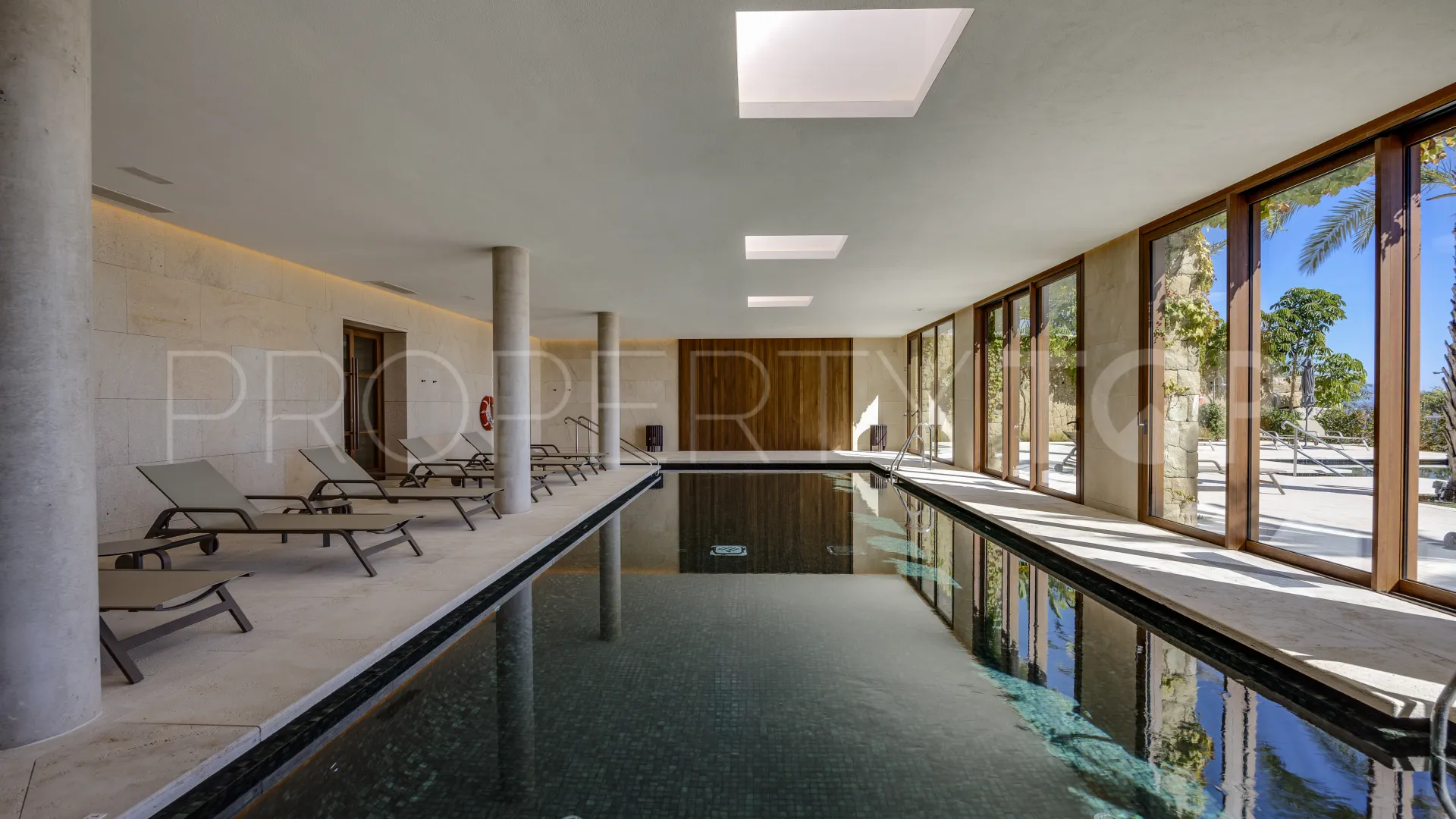 Apartment in Finca Cortesin for sale