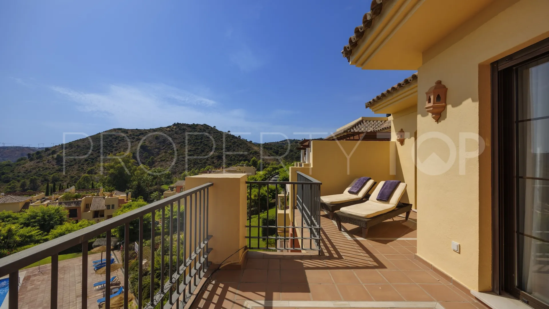 For sale 3 bedrooms penthouse in Los Arqueros