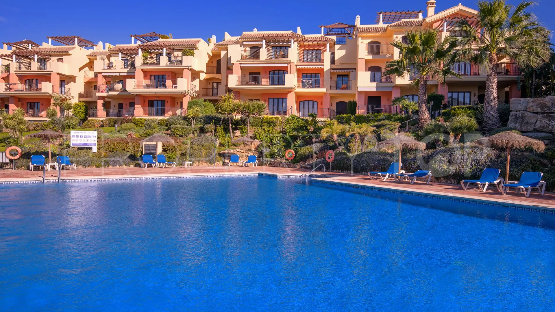 For sale 3 bedrooms penthouse in Los Arqueros
