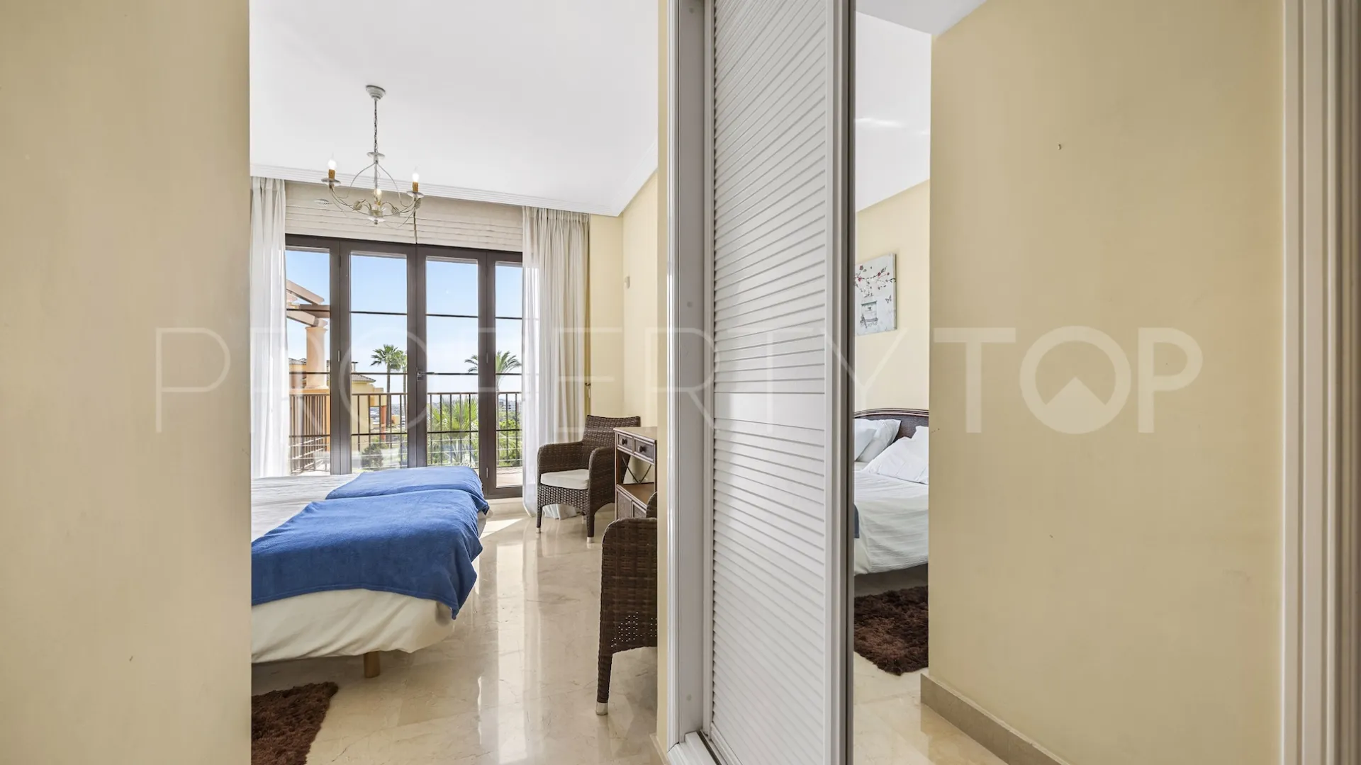 For sale 3 bedrooms penthouse in Los Arqueros