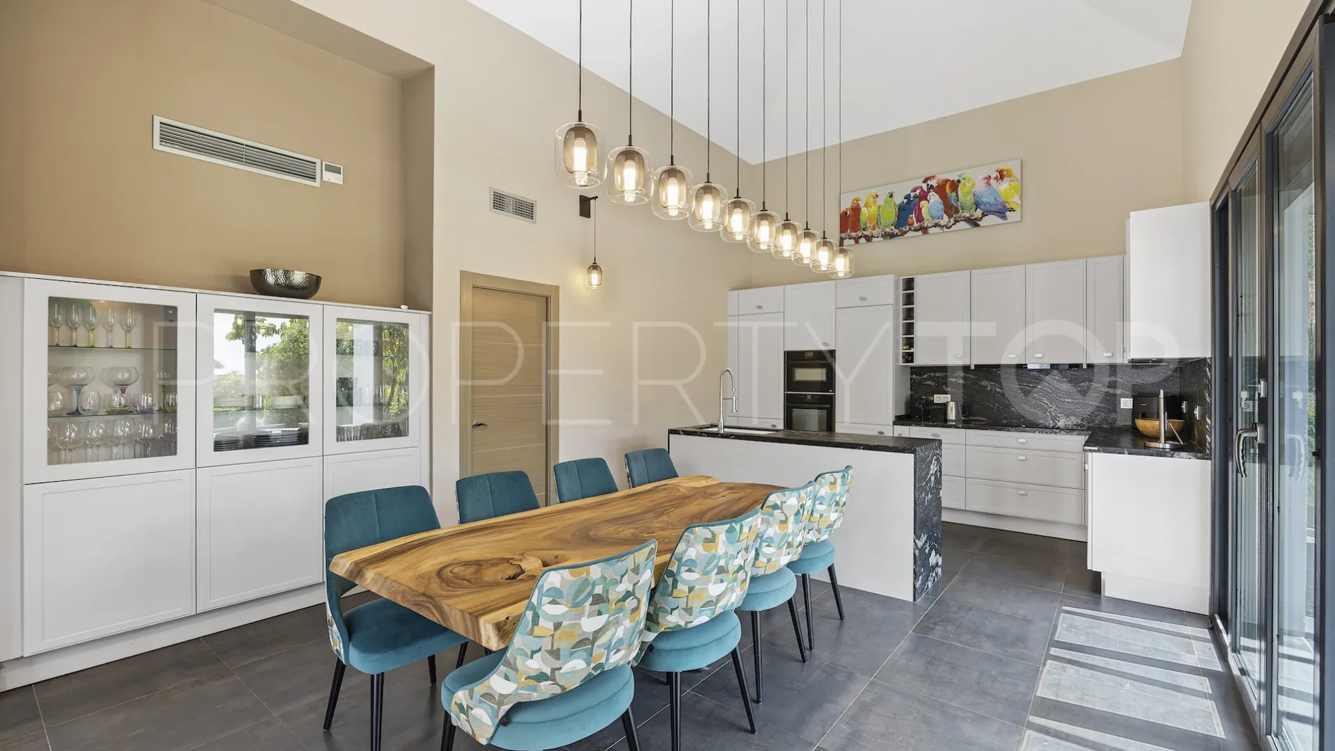 For sale Monte Mayor villa with 4 bedrooms