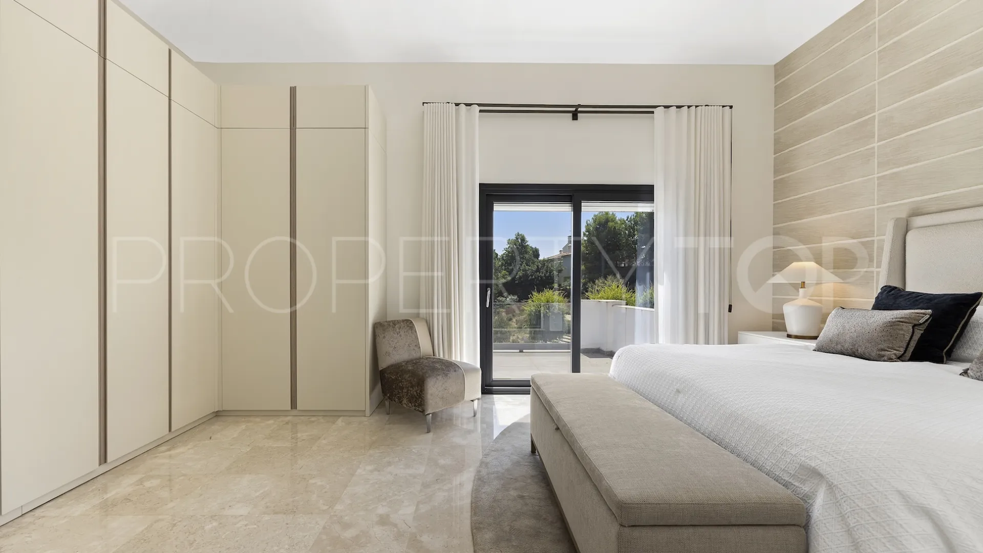 For sale Monte Mayor villa with 4 bedrooms