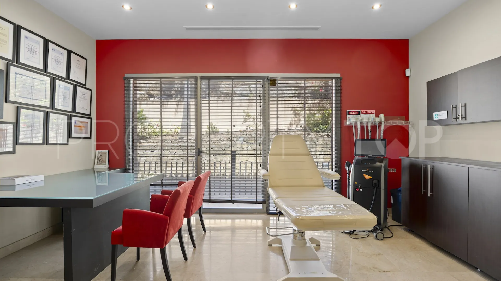 Comprar oficina en Marbella