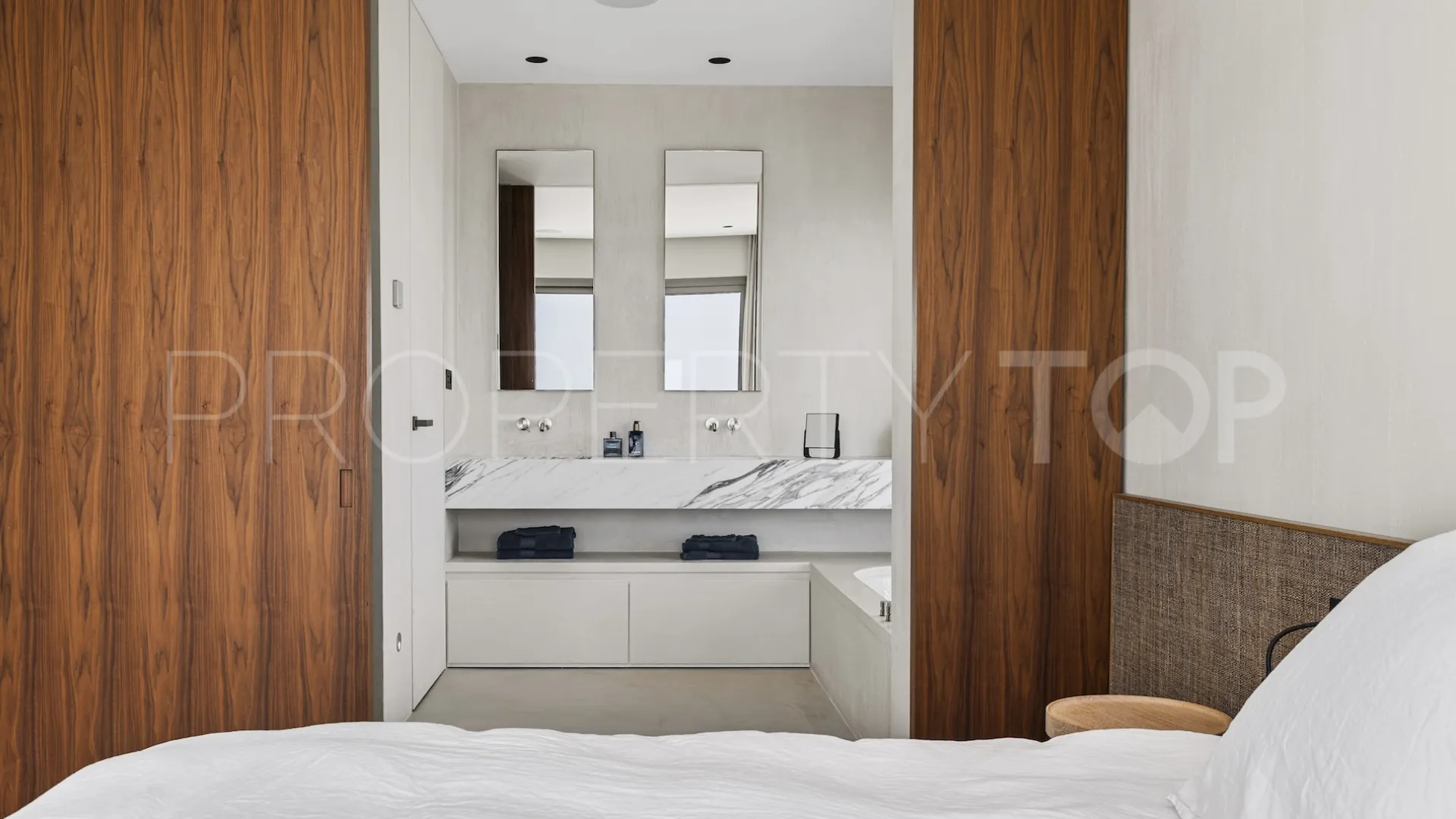 Apartamento en venta en Byu Hills de 3 dormitorios