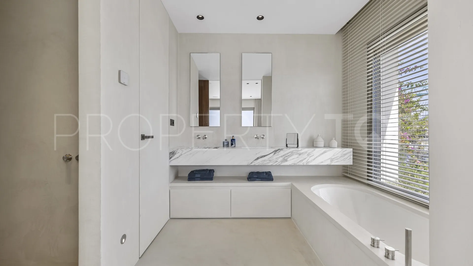 Apartamento en venta en Byu Hills de 3 dormitorios