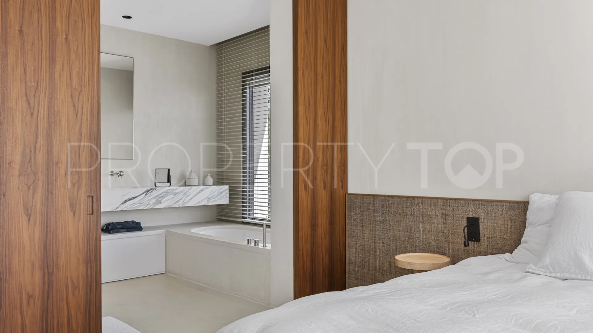 Apartamento en venta en Byu Hills de 3 dormitorios