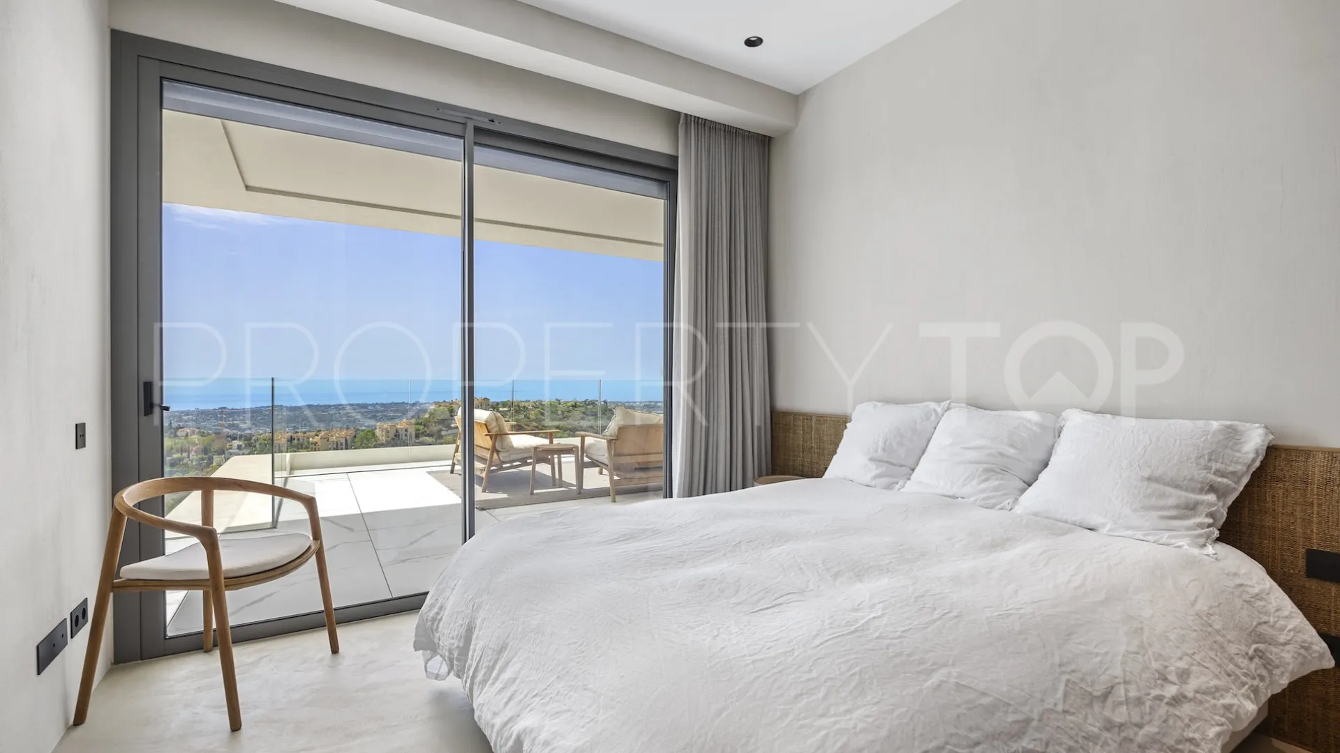 Apartamento en venta en Byu Hills de 3 dormitorios
