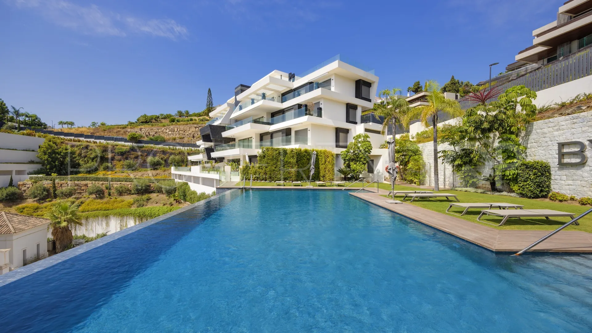 Apartamento en venta en Byu Hills de 3 dormitorios