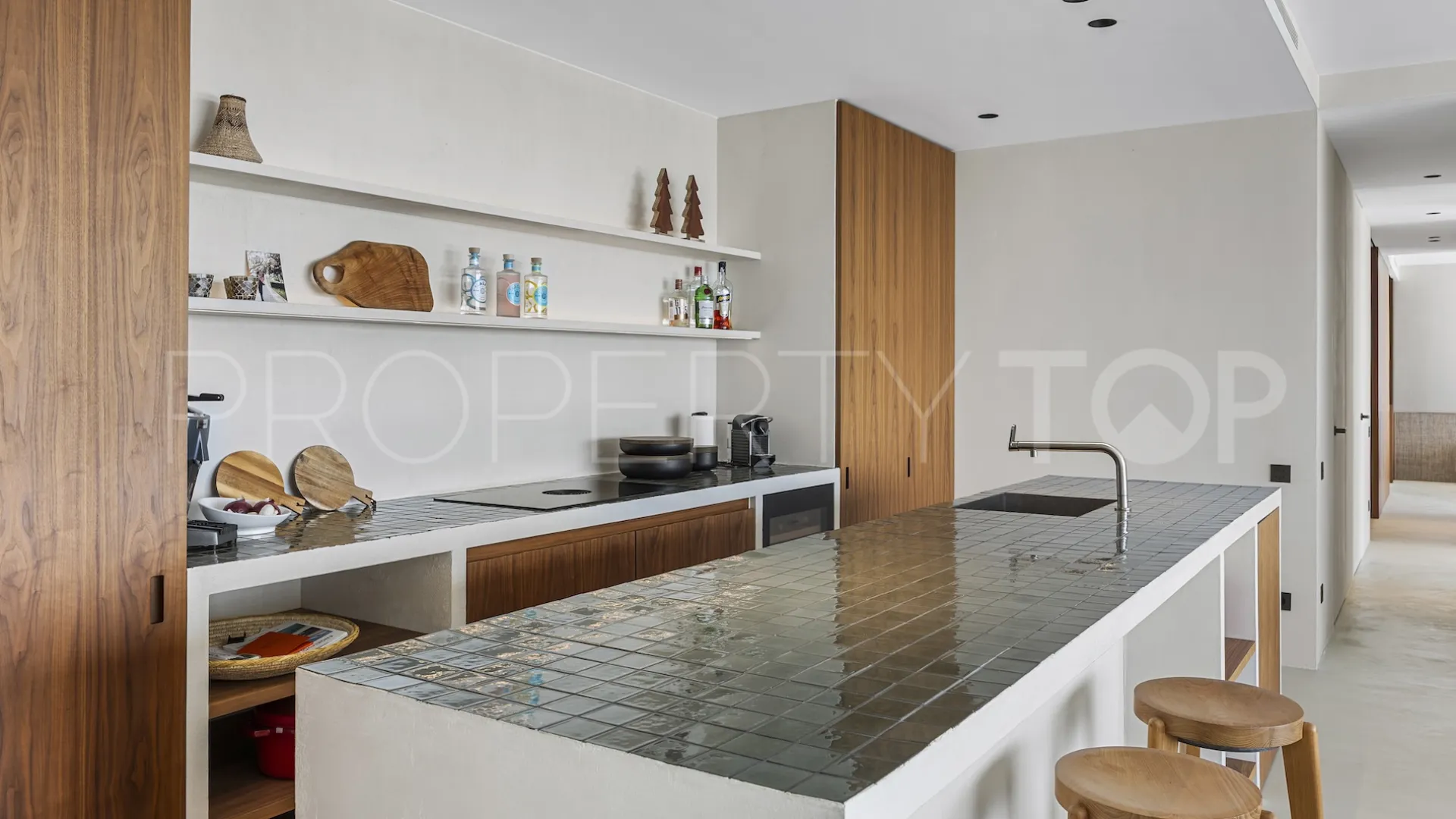 Apartamento en venta en Byu Hills de 3 dormitorios