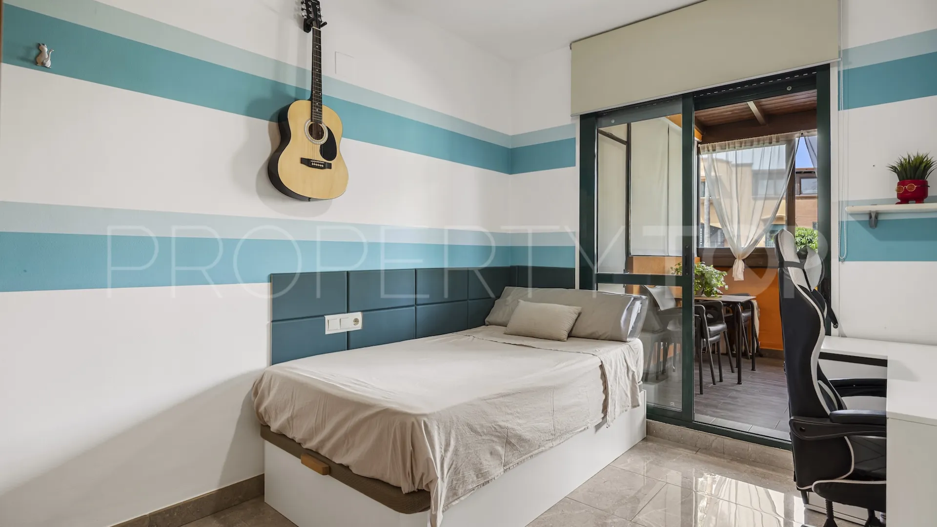Apartamento de 2 dormitorios a la venta en Marbella Ciudad