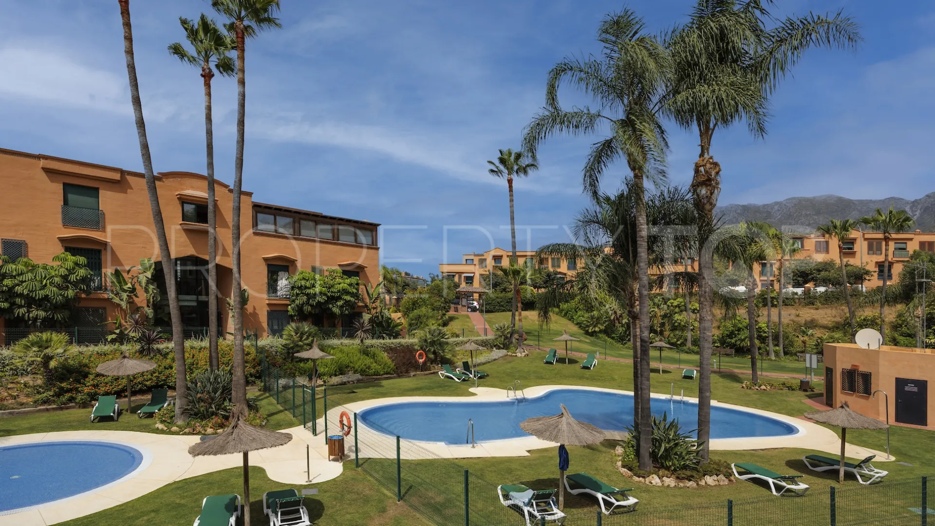 Apartamento de 2 dormitorios a la venta en Marbella Ciudad