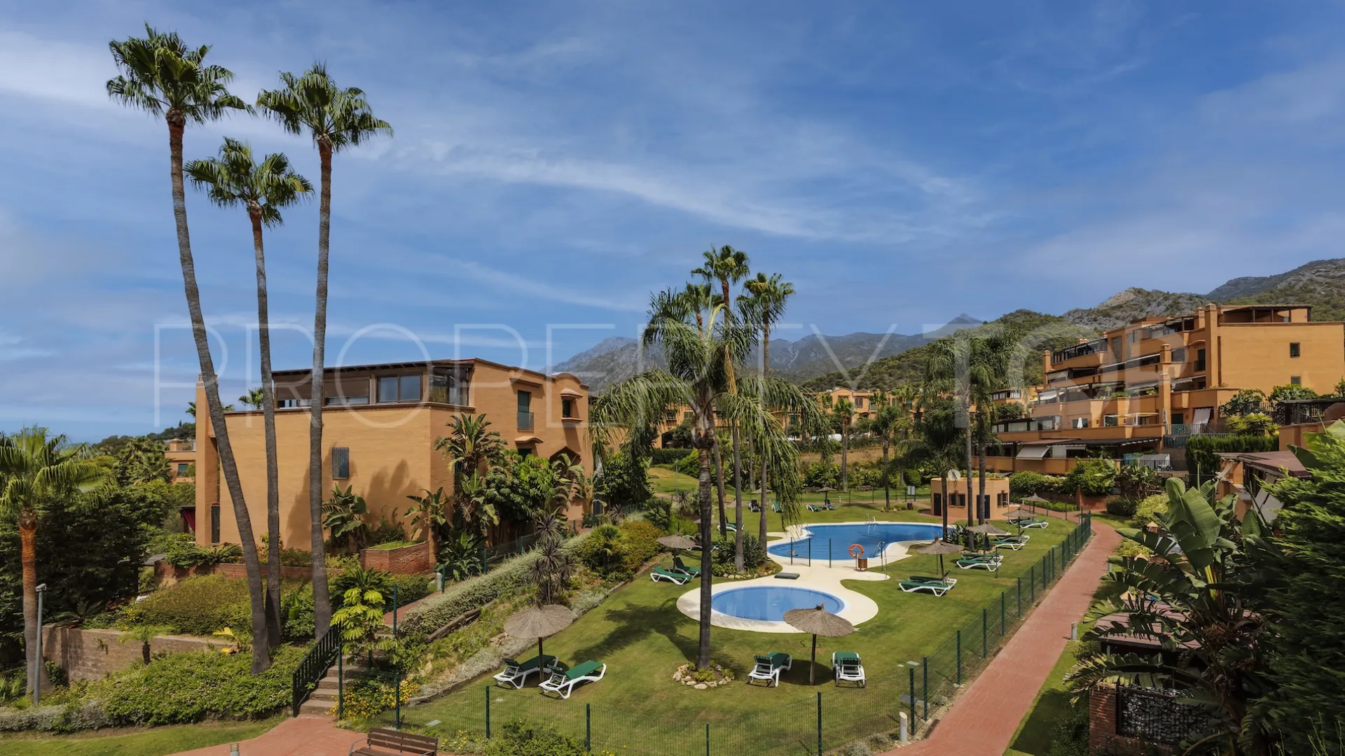 Apartamento de 2 dormitorios a la venta en Marbella Ciudad