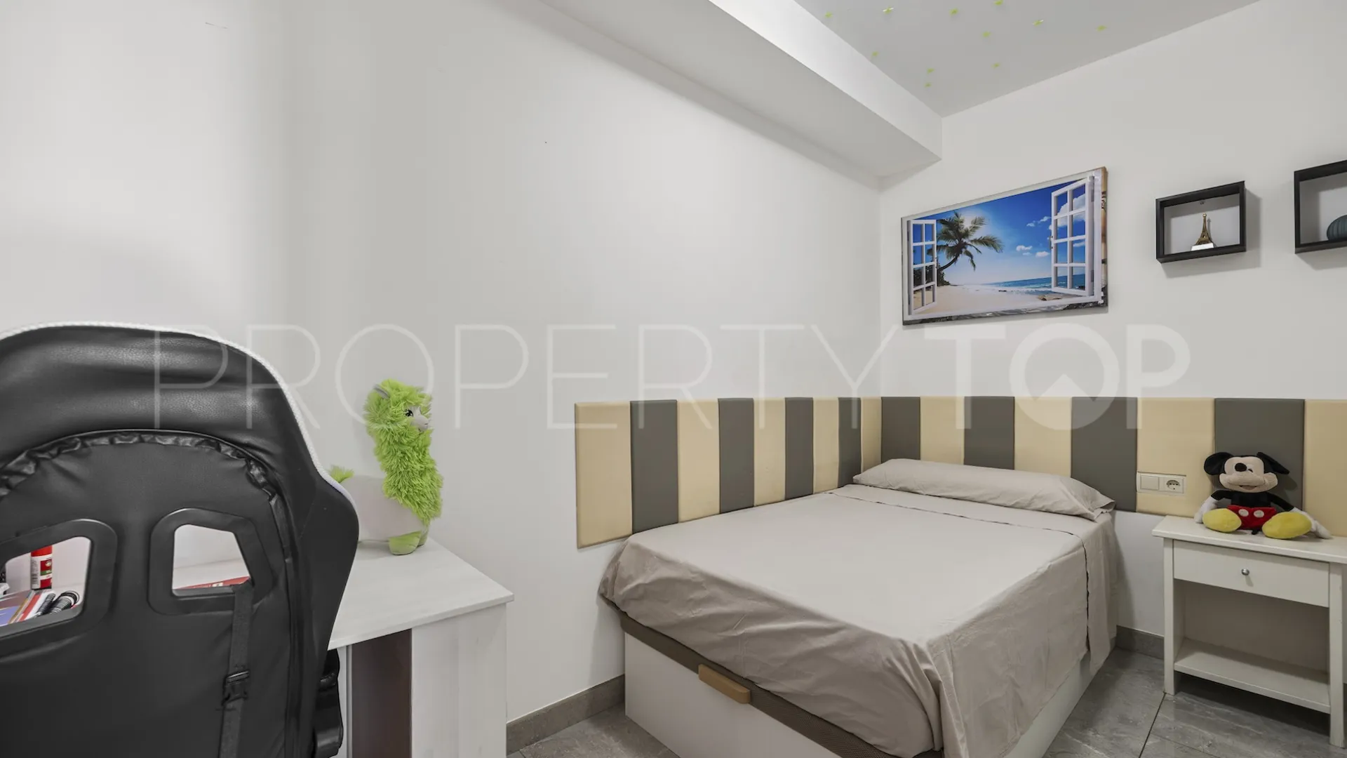 Apartamento de 2 dormitorios a la venta en Marbella Ciudad