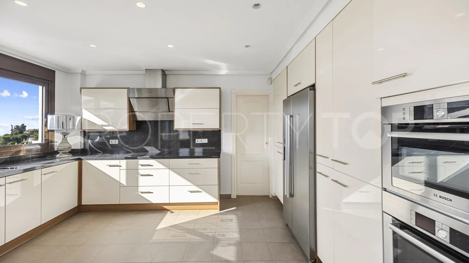 Los Arqueros, villa con 6 dormitorios a la venta