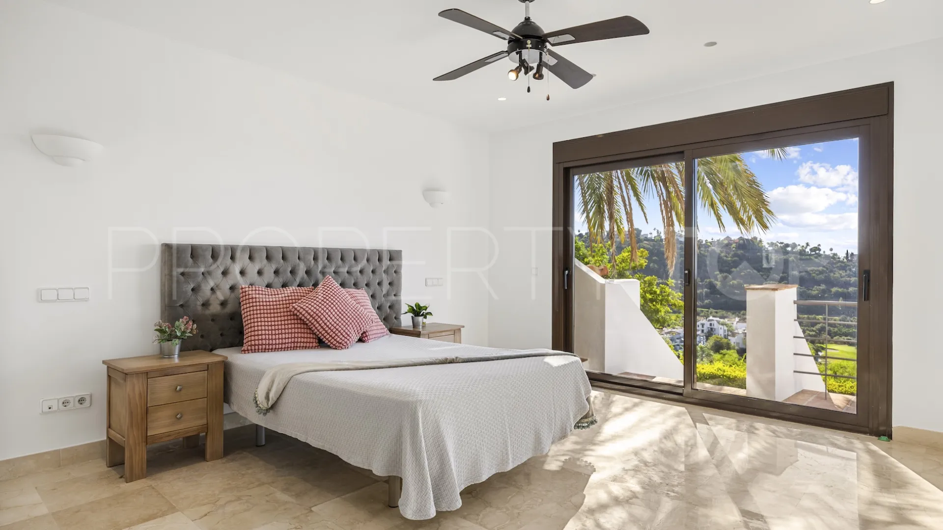 Los Arqueros, villa con 6 dormitorios a la venta