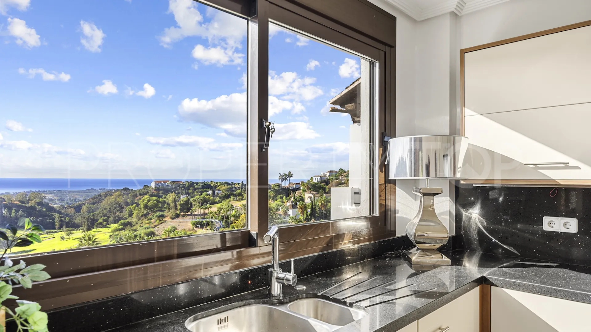 Los Arqueros, villa con 6 dormitorios a la venta