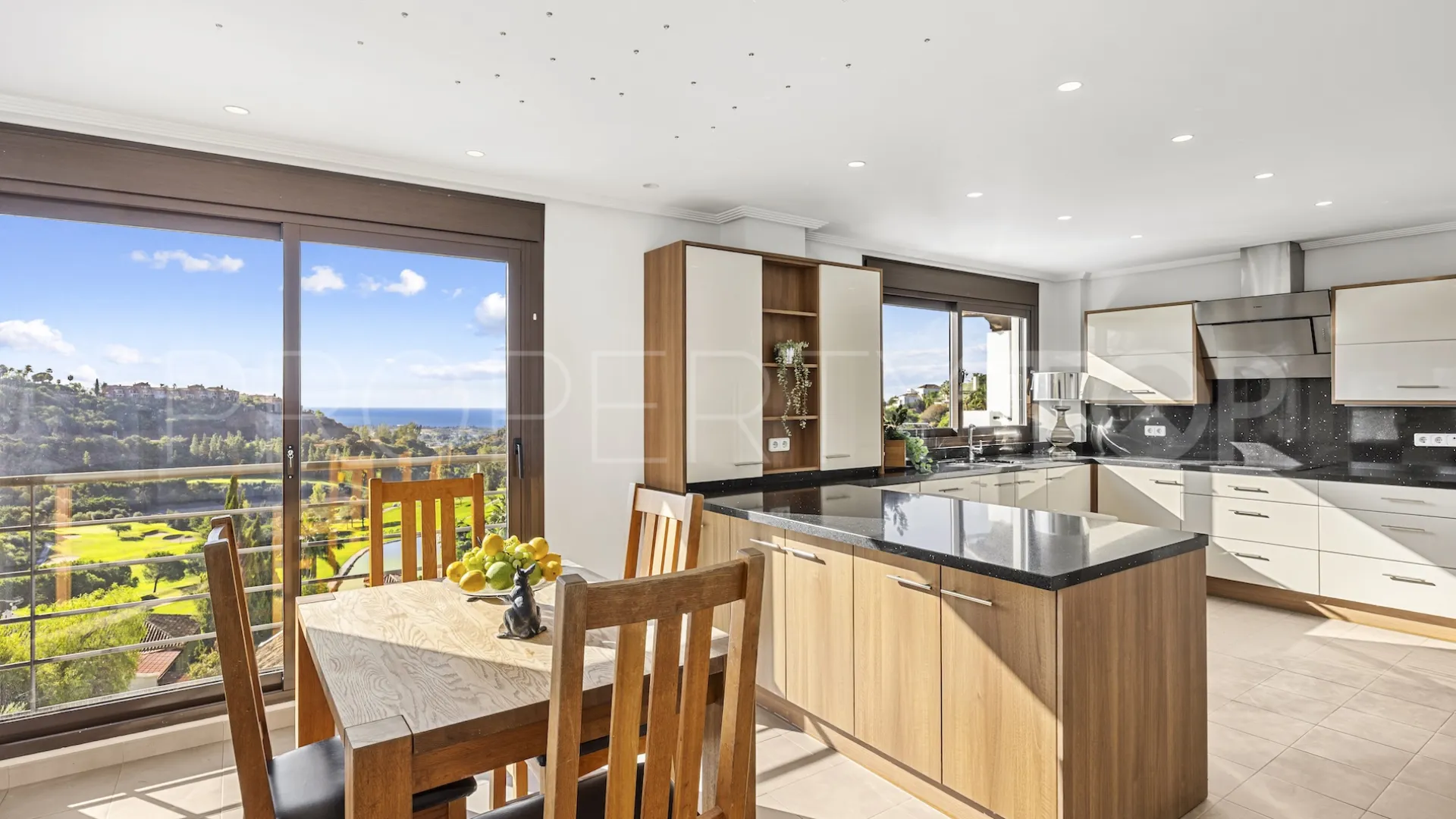Los Arqueros, villa con 6 dormitorios a la venta