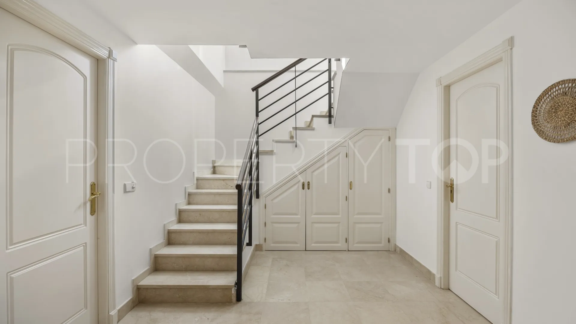 Los Arqueros, villa con 6 dormitorios a la venta