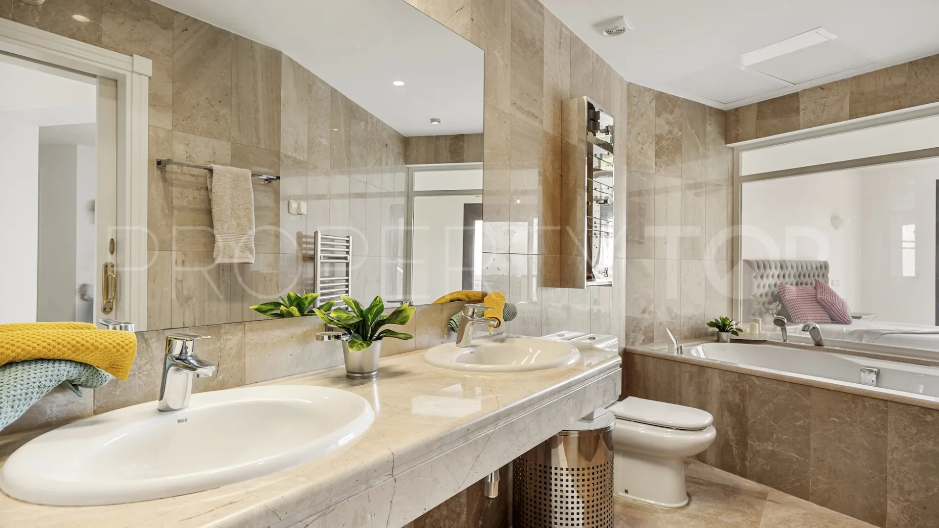 Los Arqueros, villa con 6 dormitorios a la venta