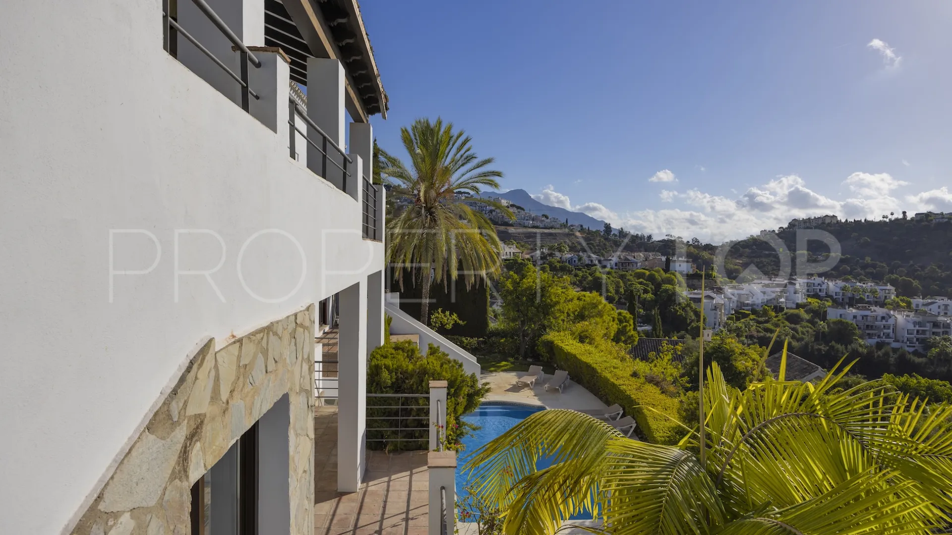 Los Arqueros, villa con 6 dormitorios a la venta