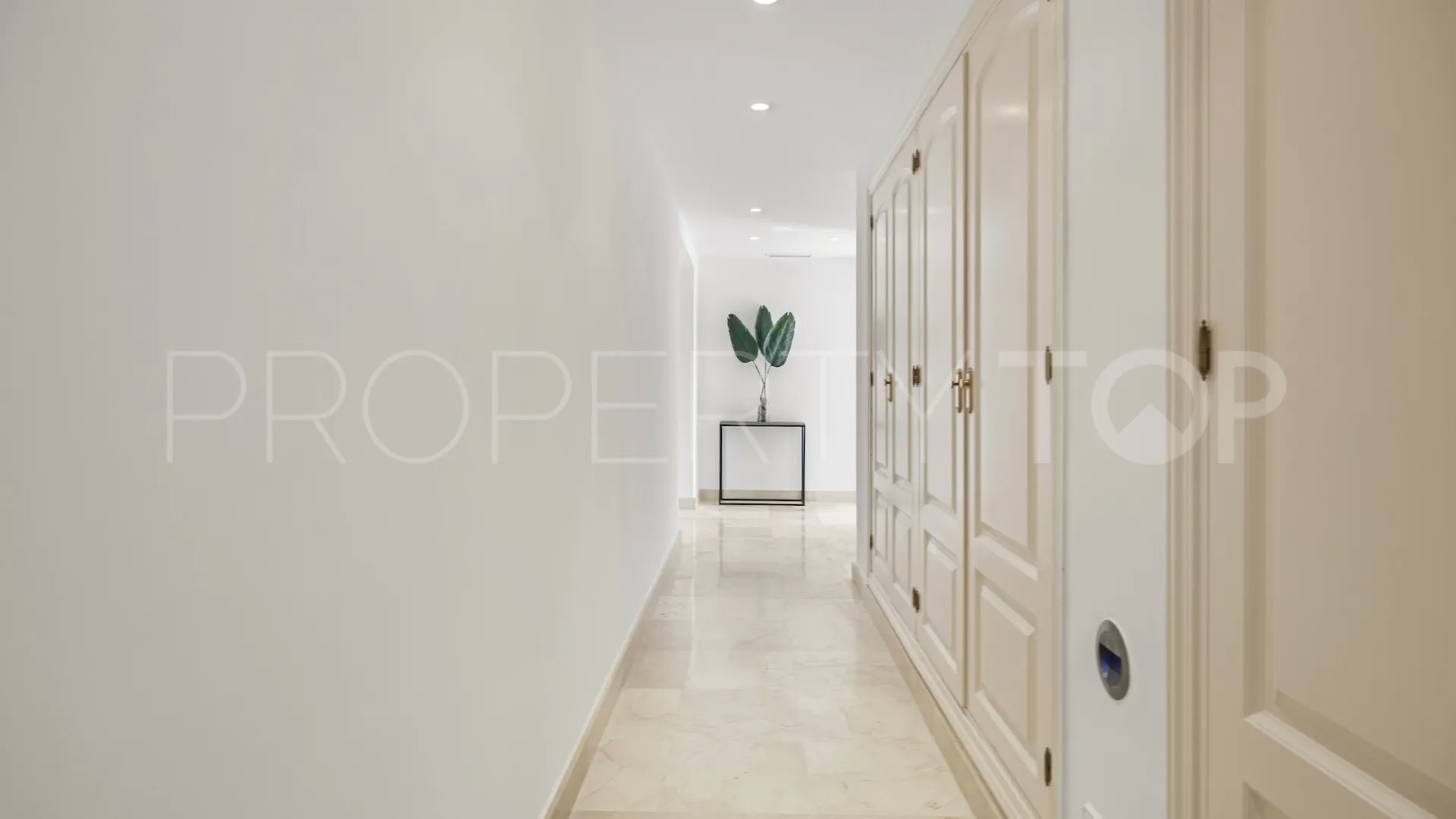 Los Arqueros, villa con 6 dormitorios a la venta