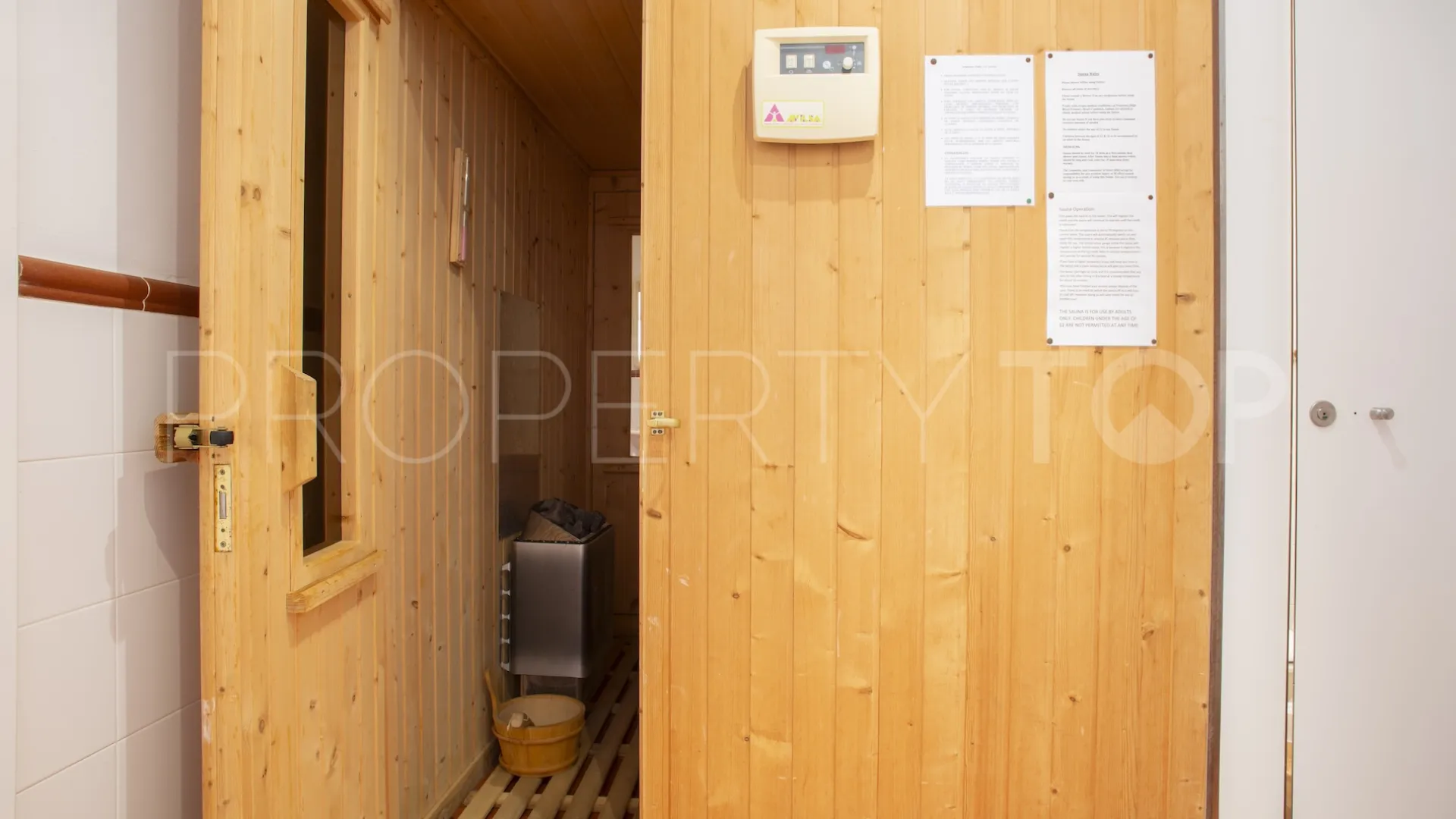 For sale Selwo Hills apartment with 2 bedrooms