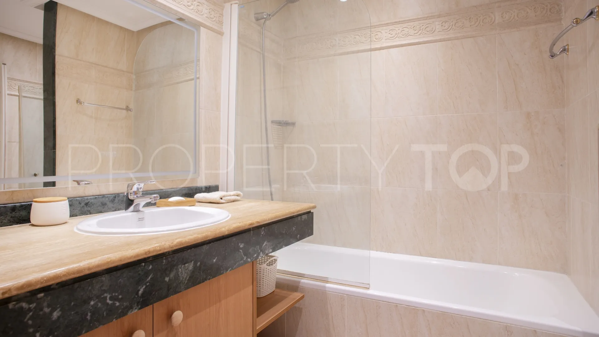 For sale Selwo Hills apartment with 2 bedrooms