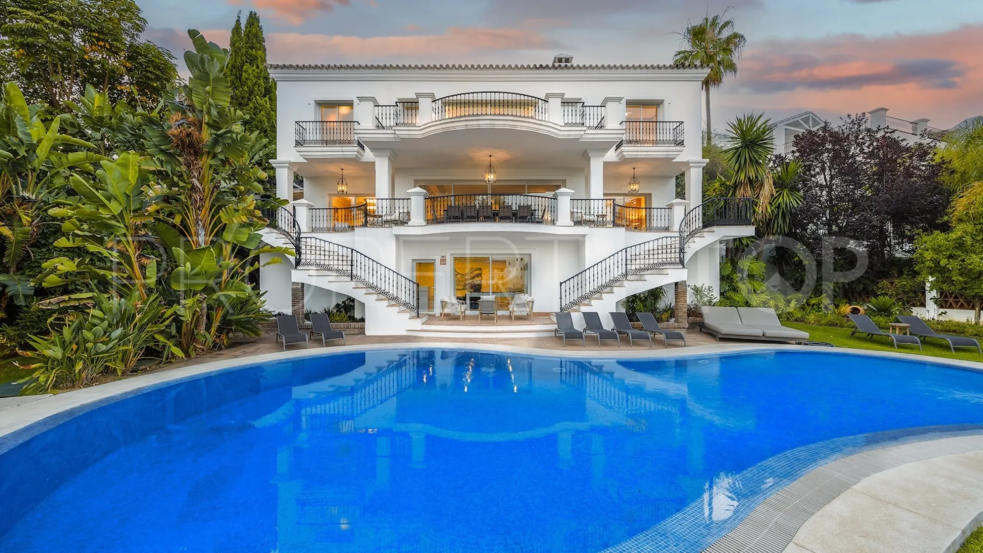 Comprar villa en El Herrojo