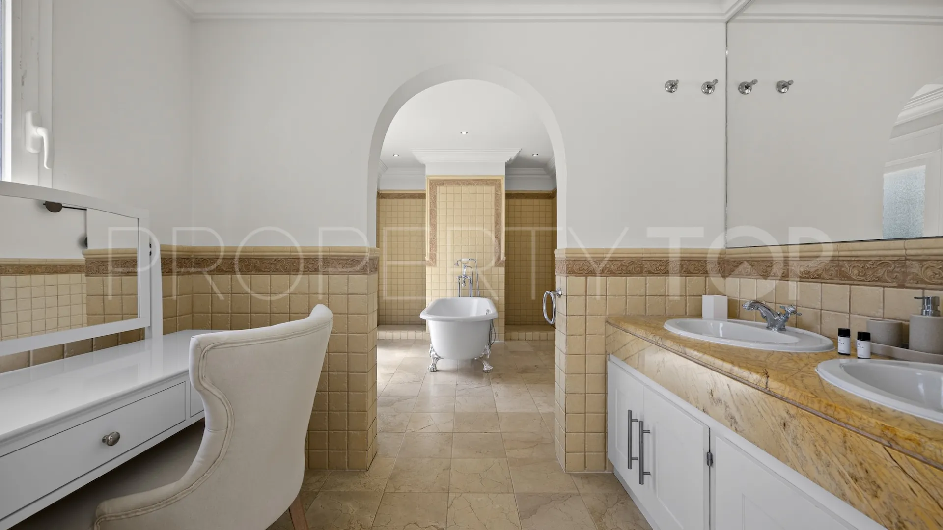 Comprar villa en El Herrojo