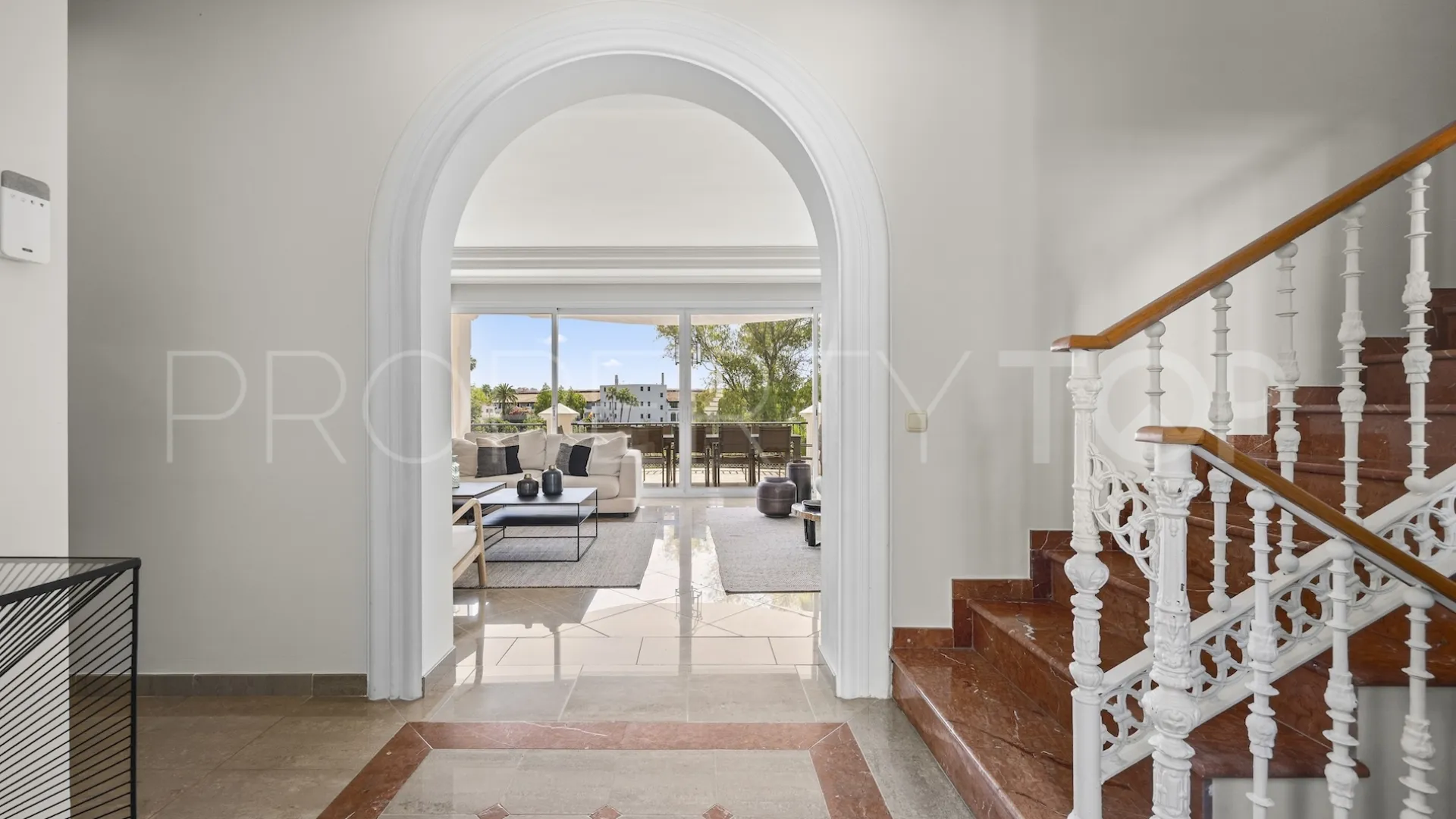 Comprar villa en El Herrojo
